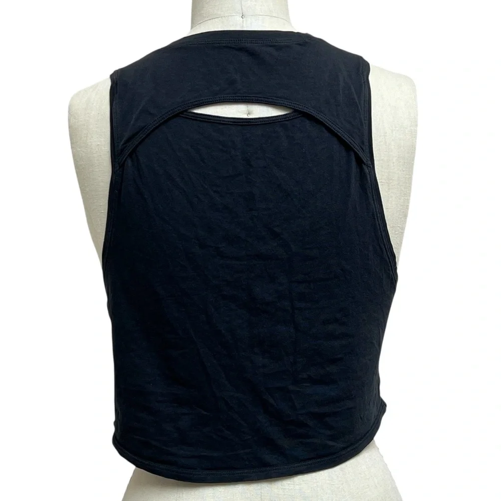 Lululemon Cut Back Crop Tank in Black